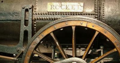 Smart cities and Rocket steam engine: on parallel tracks?