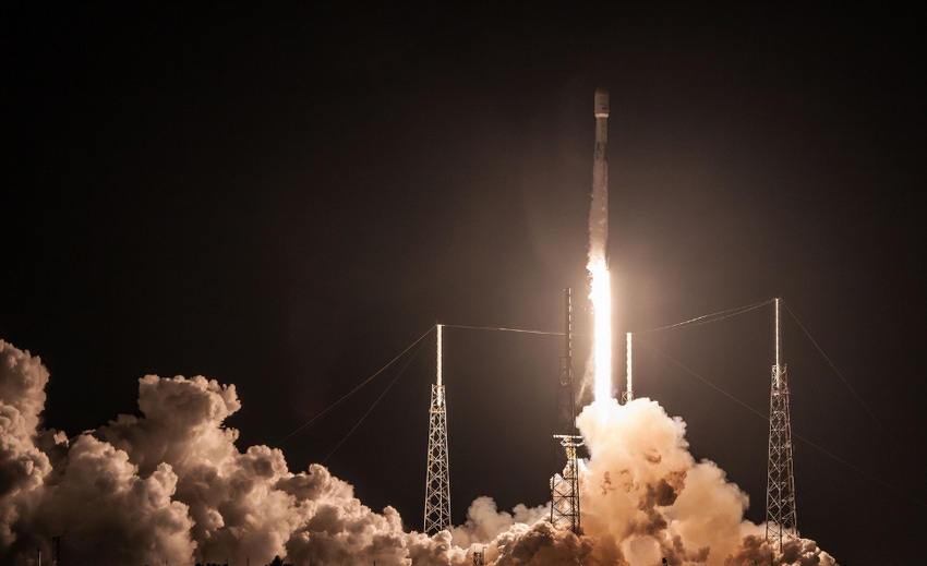 Musk takes first step towards SpaceX broadband vision