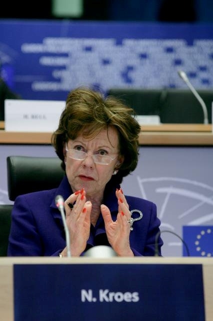 Kroes wants EU single telecoms market reform by 2014