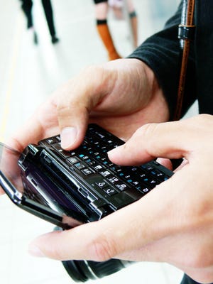 Global mobile messages to surpass 7.5 trillion in 2011