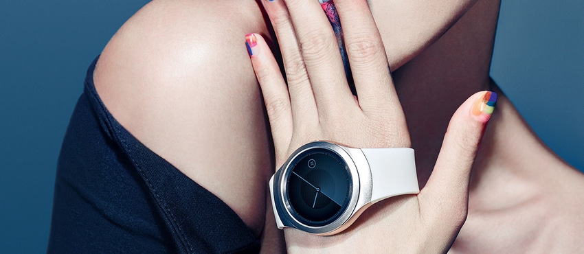 Samsung moves on fashion industry, teases circular smart watch