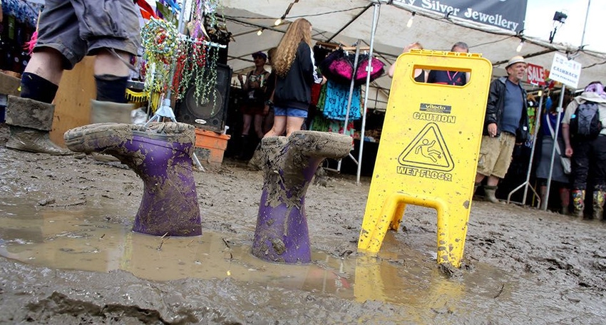 Exclusive – the facts and figures behind EE’s Glastonbury temporary network