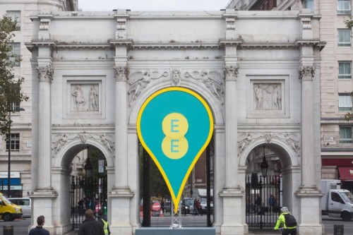 EE rushes to extract marketing win from EU roaming cap