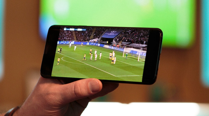 Spurs lapses mar EE HD HDR mobile broadcast first