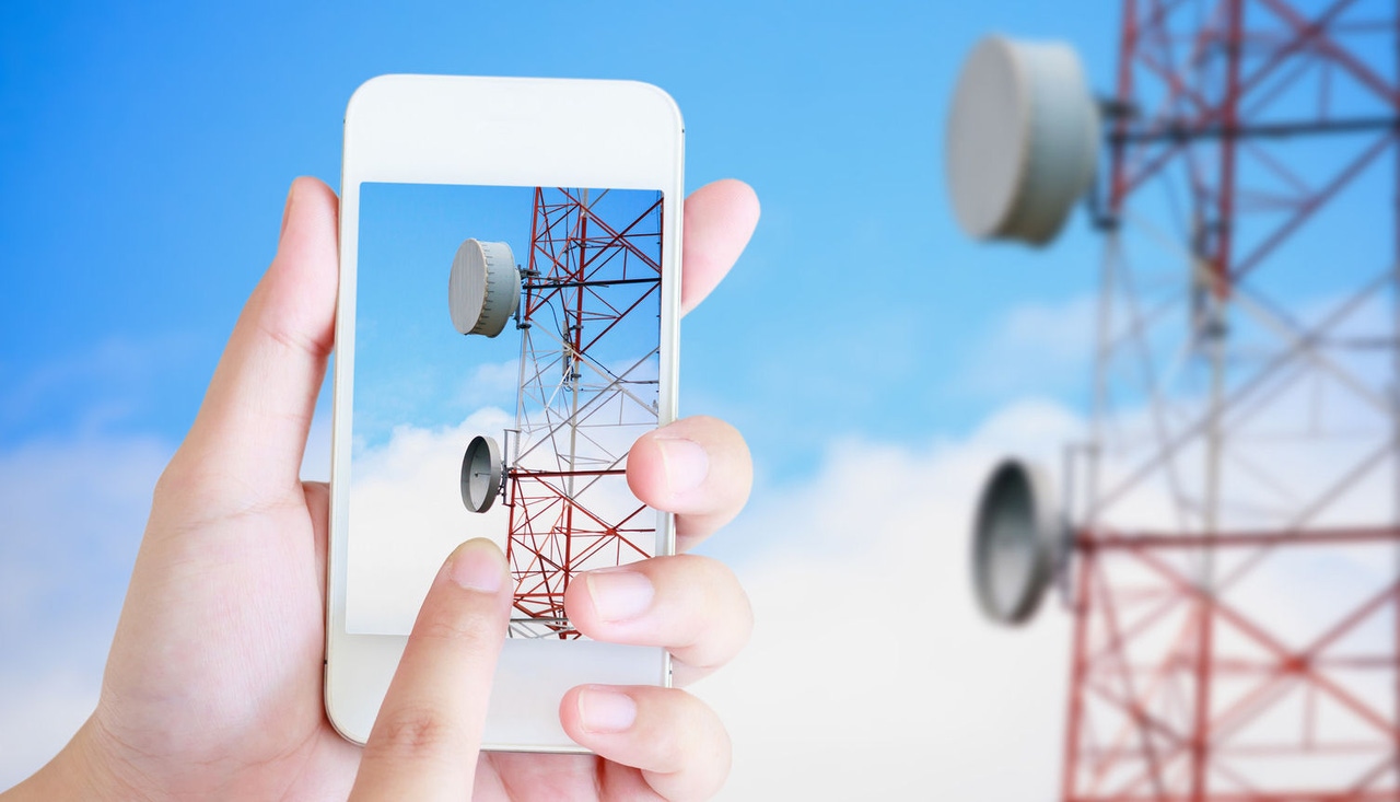 China close to massive 5G base station target