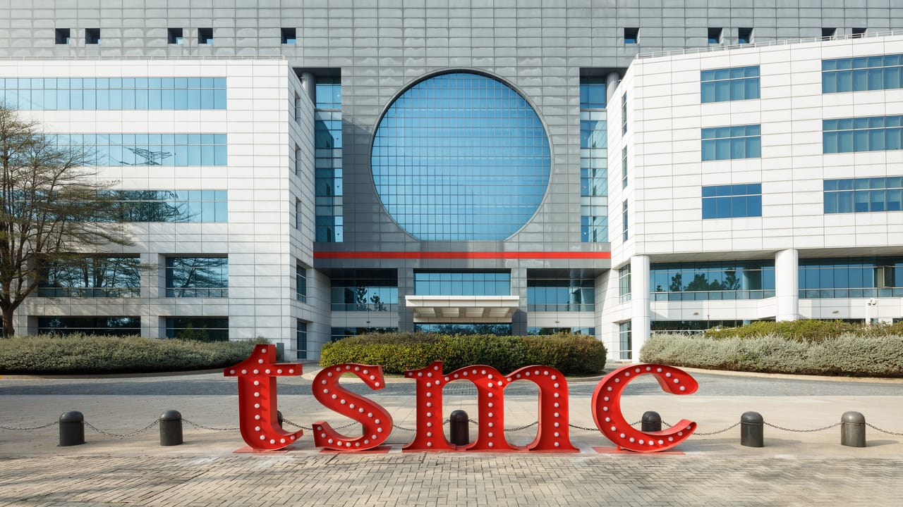 Tsmc Auto Rack TSMC panics after being identified as the maker of new Huawei chip