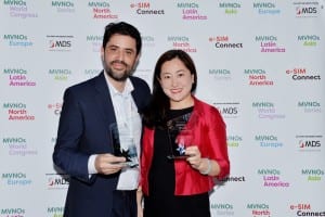 Huawei-and-Simyo-Win-MVNO-Awards-300x200.jpg
