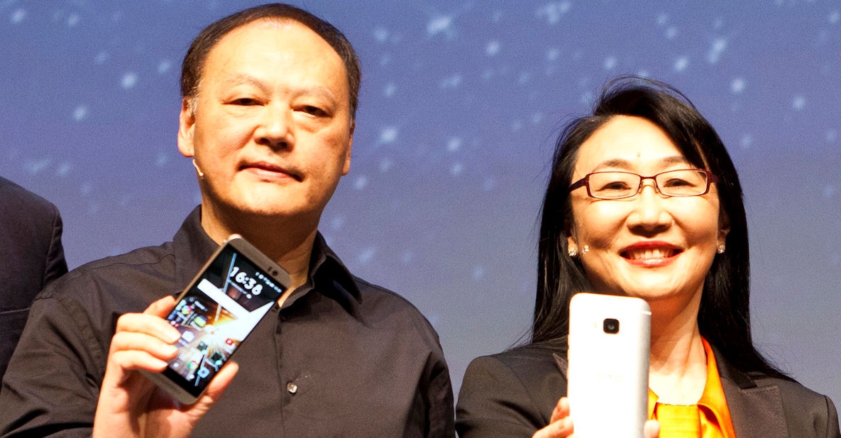 HTC dramatically cuts revenue forecast, looks beyond smartphones