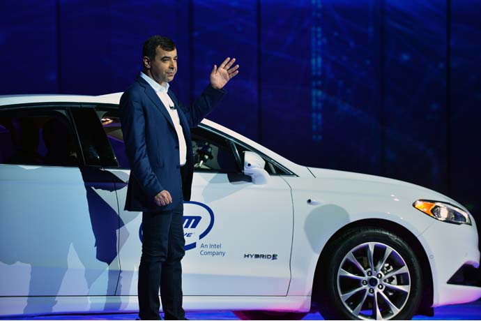 Intel looks to maps to fuel autonomous vehicles race