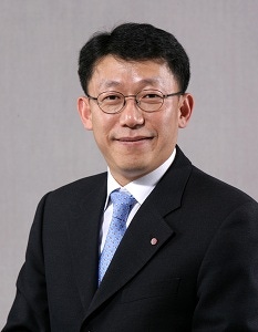 Executive VP, head of Marketing Group, LG Electronics: “Global deployment of LTE is heading into the next stage of