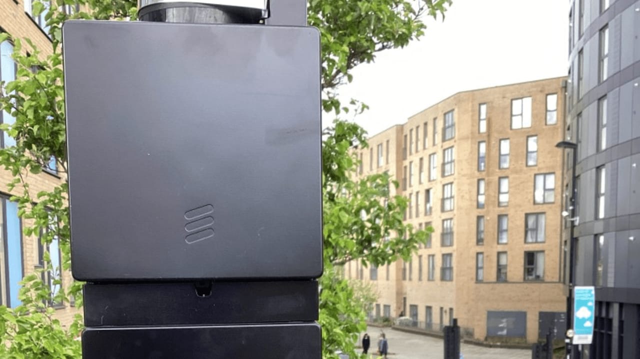 Smallest Coverage EE beefs up network coverage with 1,000 small cells