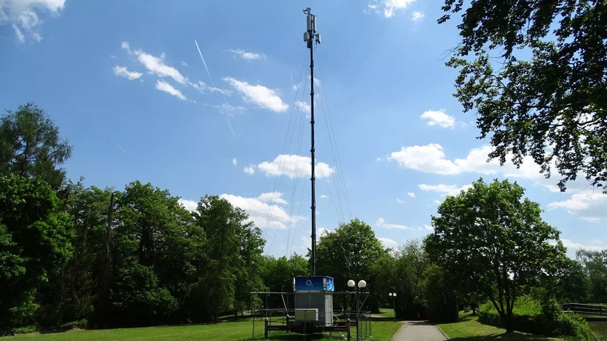 Telefonica celebrates portable 5G base stations