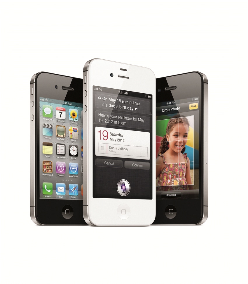 Apple goes for commanding lead with Siri in iPhone 4S