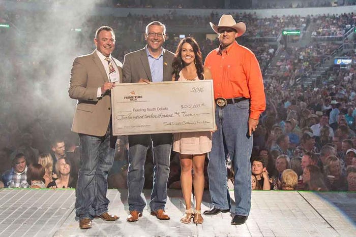 20+ images from the 2016 South Dakota Prime Time Gala 20+ images from the 2016 South Dakota Prime Time Gala
