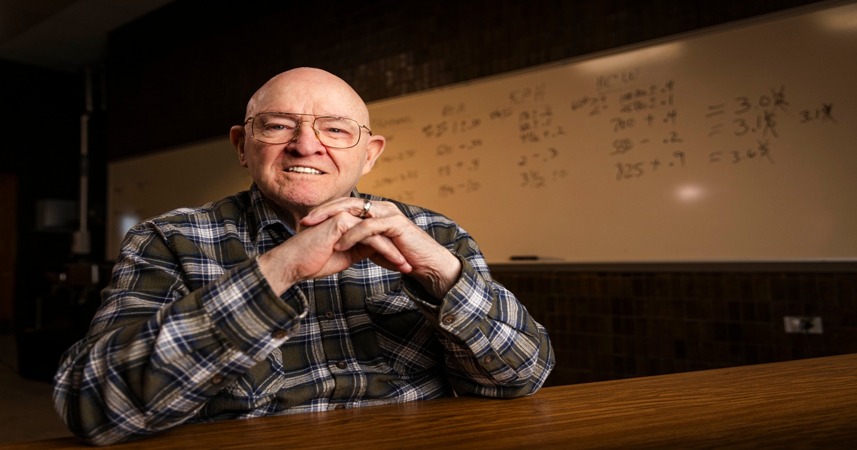 Dr. Gary Smith receives 2025 Industry Achievement Award