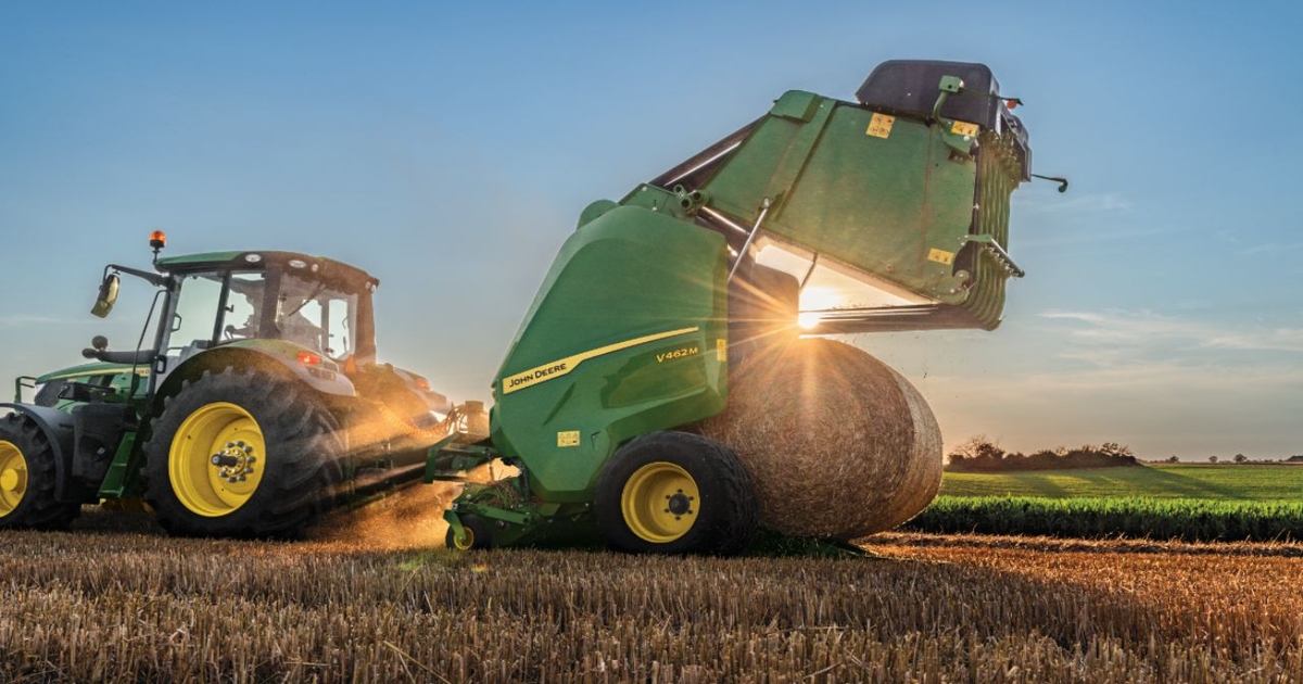 New John Deere V452M round baler delivers on productivity