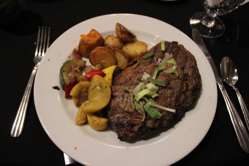 SD Prime Time Gala raises $212,000 to stock food pantries with beef SD Prime Time Gala raises $212,000 to stock food pantries with beef