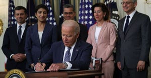 Biden signs executive order promoting competitinon.