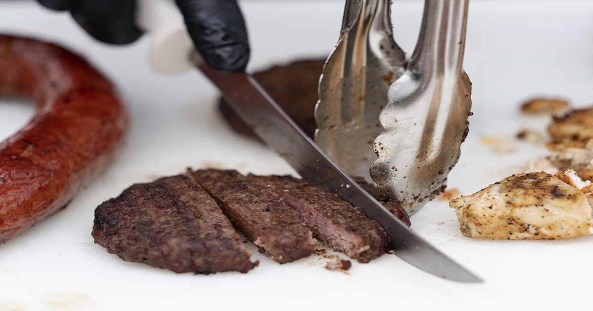 Mouth Behavior Study examines how eaters consume beef