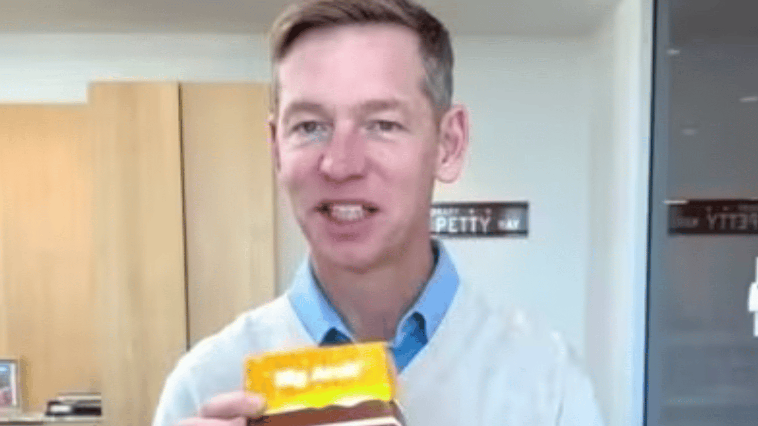 Burger King trolls McDonald's over CEO's incredibly awkward taste test
