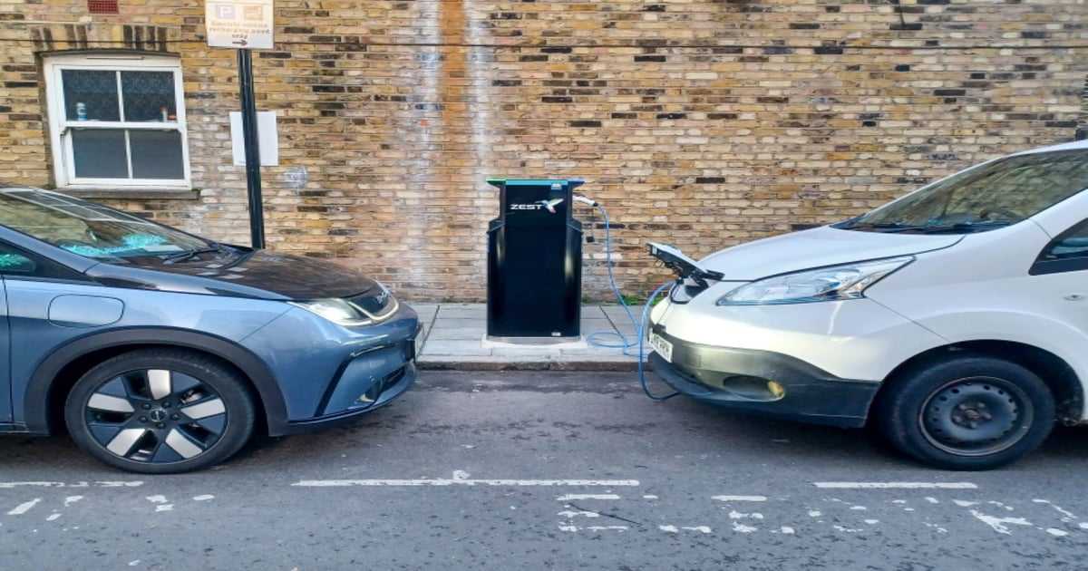 EV charging and solar among new apprenticeship types in UK