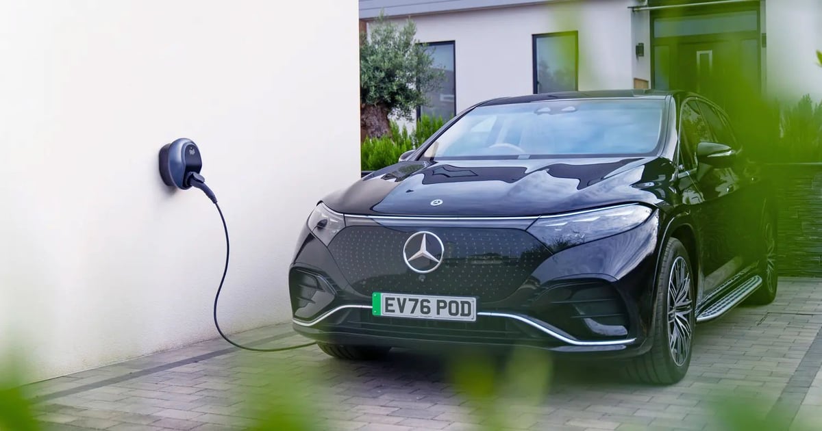 Mercedes-Benz appoints Pod as UK sole home EV charging supplier