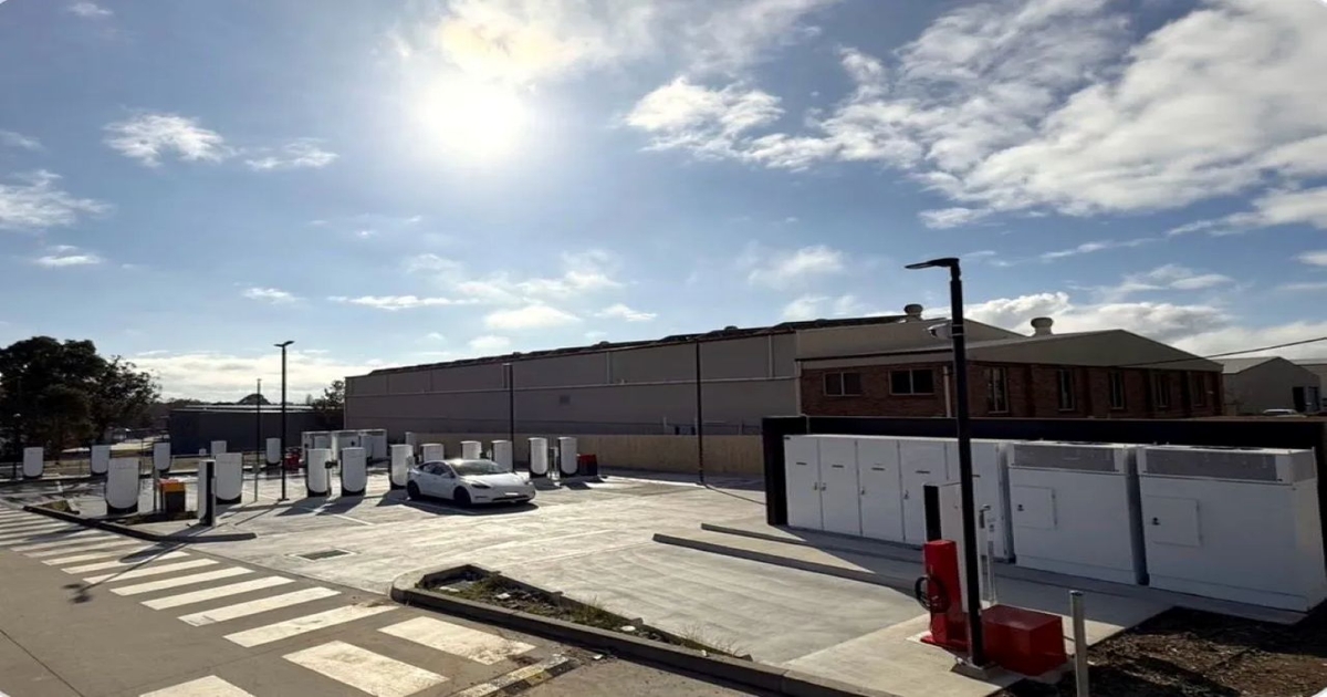 Tesla vs BYD 2025: EV sales reshaping charging infrastructure