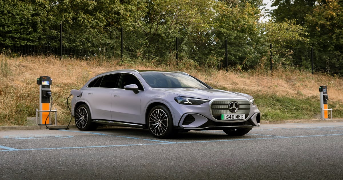 Mercedes-Benz, ChargePoint launch EV fleet charging offer