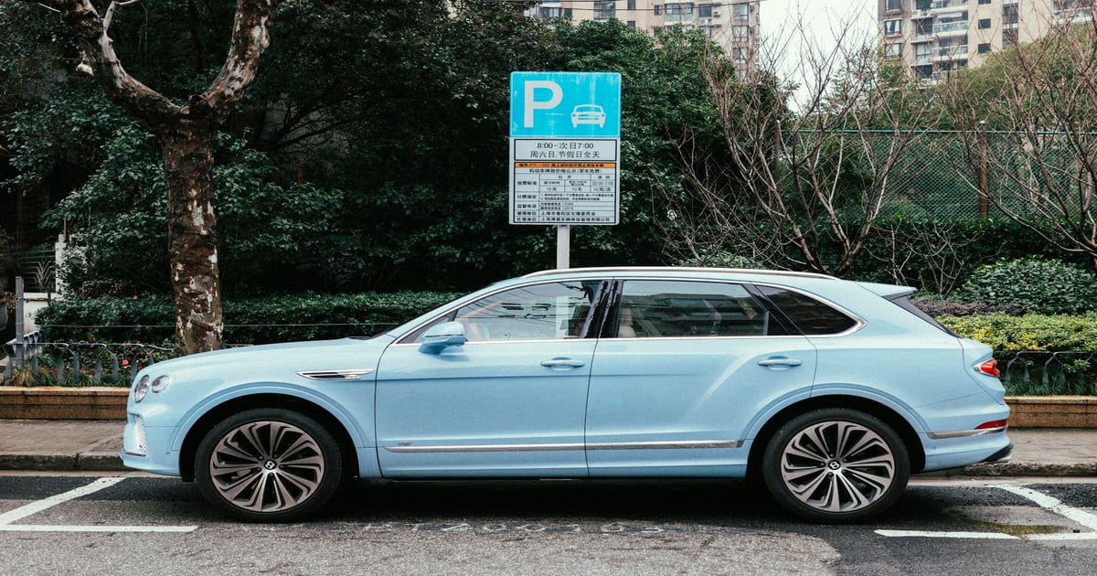 Hongqi claims subs-4 minute EV battery charge