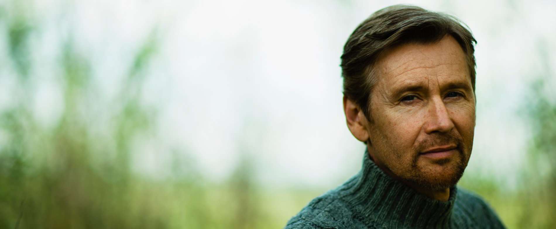 r-a-middle-aged-man-looking-pensive-NZWJT9T r-a-middle-aged-man-looking-pensive-NZWJT9T