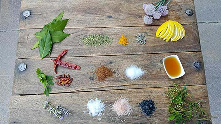 Cuidar de la alimentación es crucial para controlar la tensión arterial de las personas mayores.