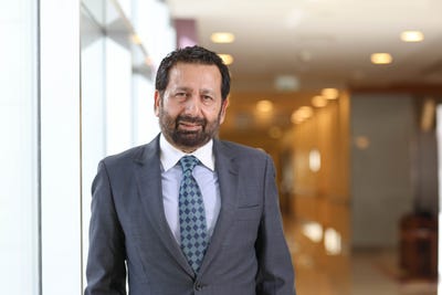 Dr. Raza Siddiqui Dr. Raza Siddiqui