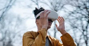 oculus-virtual-reality-headset.jpg oculus-virtual-reality-headset.jpg