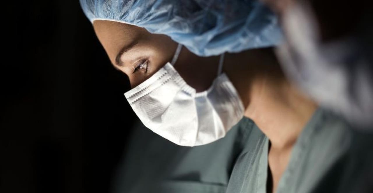 surgeon.jpg surgeon.jpg