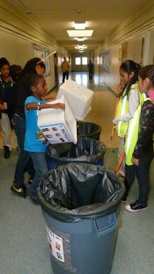 Oakland students collect compostables for the Green Gloves program