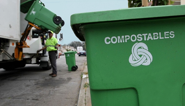 Iowa City, Iowa, Launches Two New Bins for Compost Collection