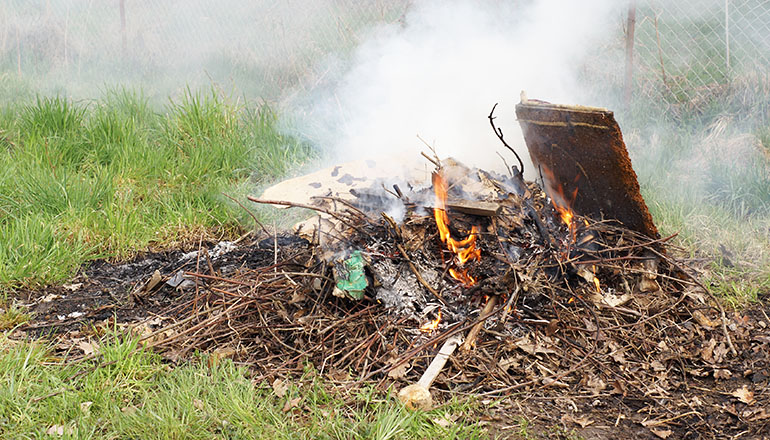 Avoid using wood burning stoves if possible, warn health experts, Air  pollution