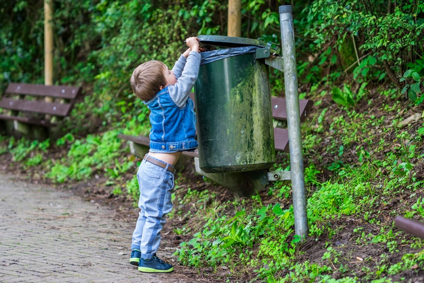 Boys Spend Their Final Weeks of Summer Collecting Trash
