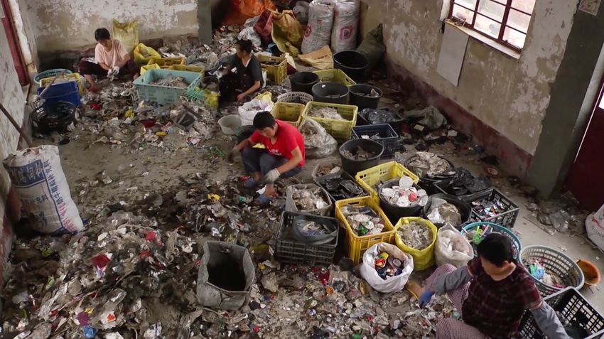 Documentary Shines Light on the Struggles Recycling Workers Face in China