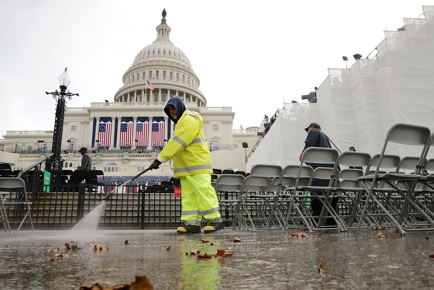 Washington, D.C., Cleans Up Waste After Inauguration, Women’s March