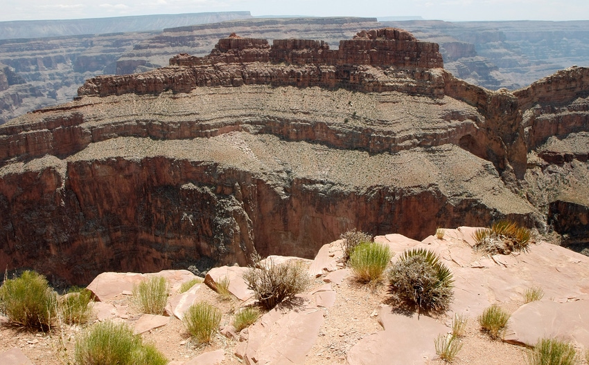 Arizona Mountaineering Club Members to Remove Trash from the Grand Canyon