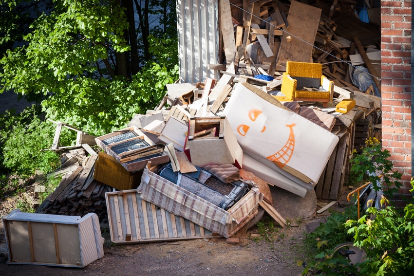 How a Florida Code Inspector Took Things Too Far in Dealing with One Resident’s Messy Yard