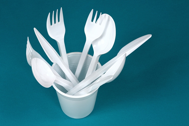 Plastic-Cutlery-Cup-GettyImages.jpg
