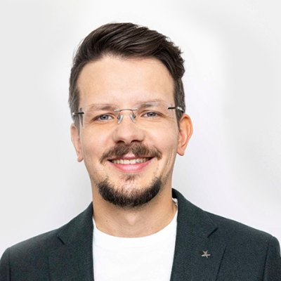 Raisin Matthias Hennig Frieten.JPG