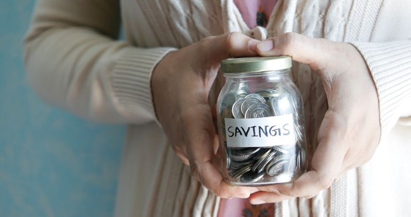 800w-how-to-save-money-on-a-budget.jpg
