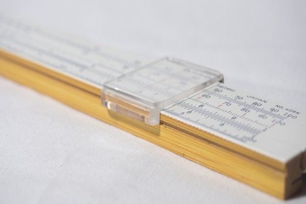 Raisin ES- calibrador de metal y madera con cursor transparente