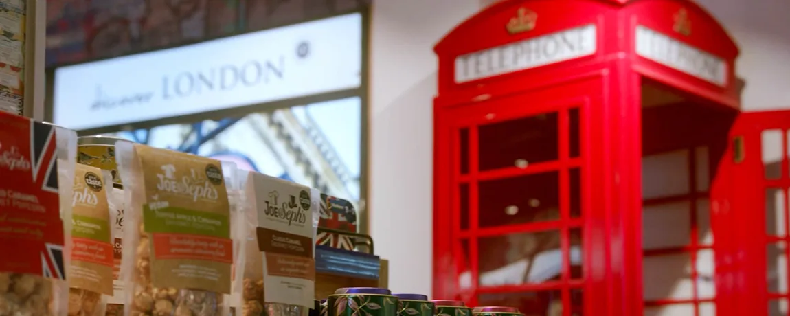 red-phone-box-in-discover-london-departures.webp