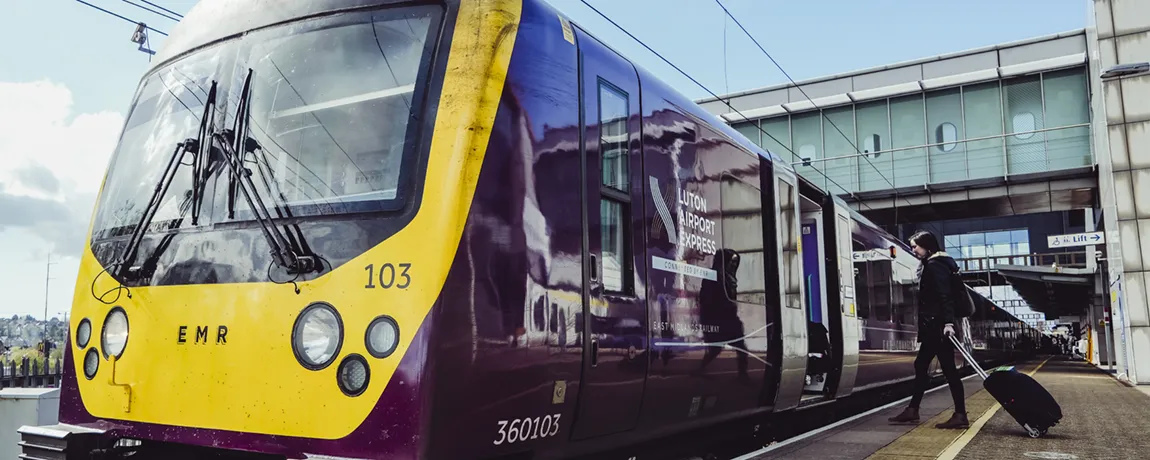 london-luton-airport-express-train.webp