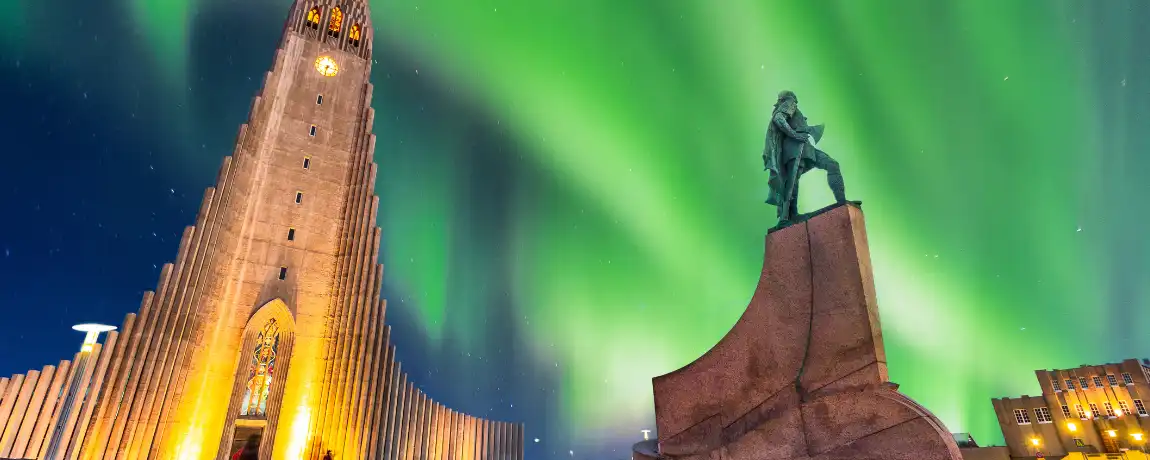 hallgrimskirkja-church-northern-lights.webp