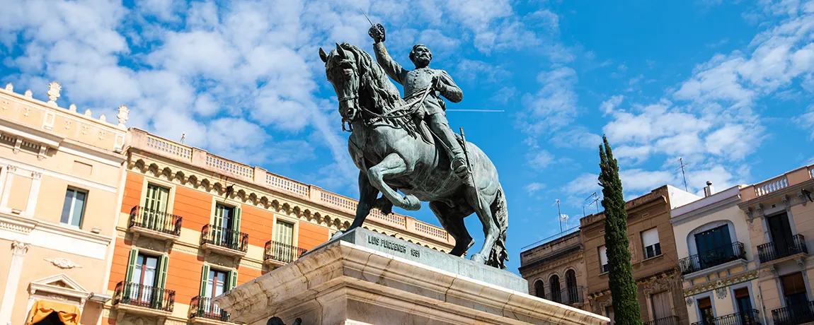 Juan-Prim-statue-in-Reus-Spain.webp